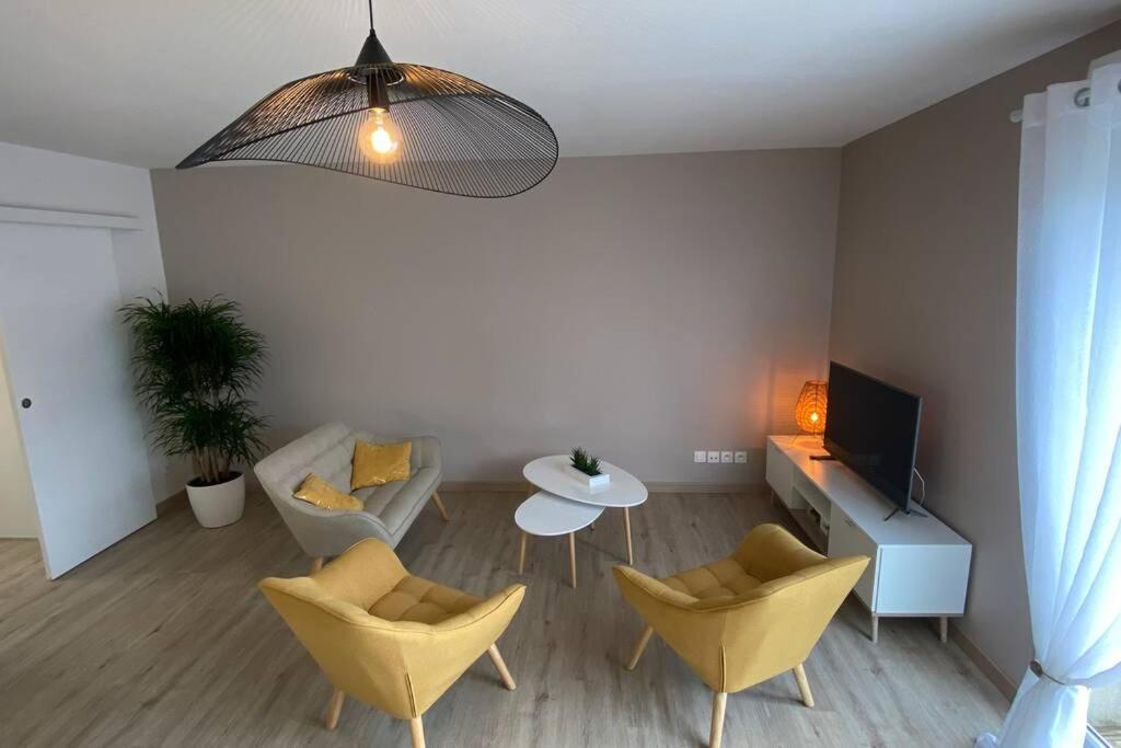 Appartement Maison En Duplex 80M² Jardin Terrasse Saint-Julien-les-Villas エクステリア 写真
